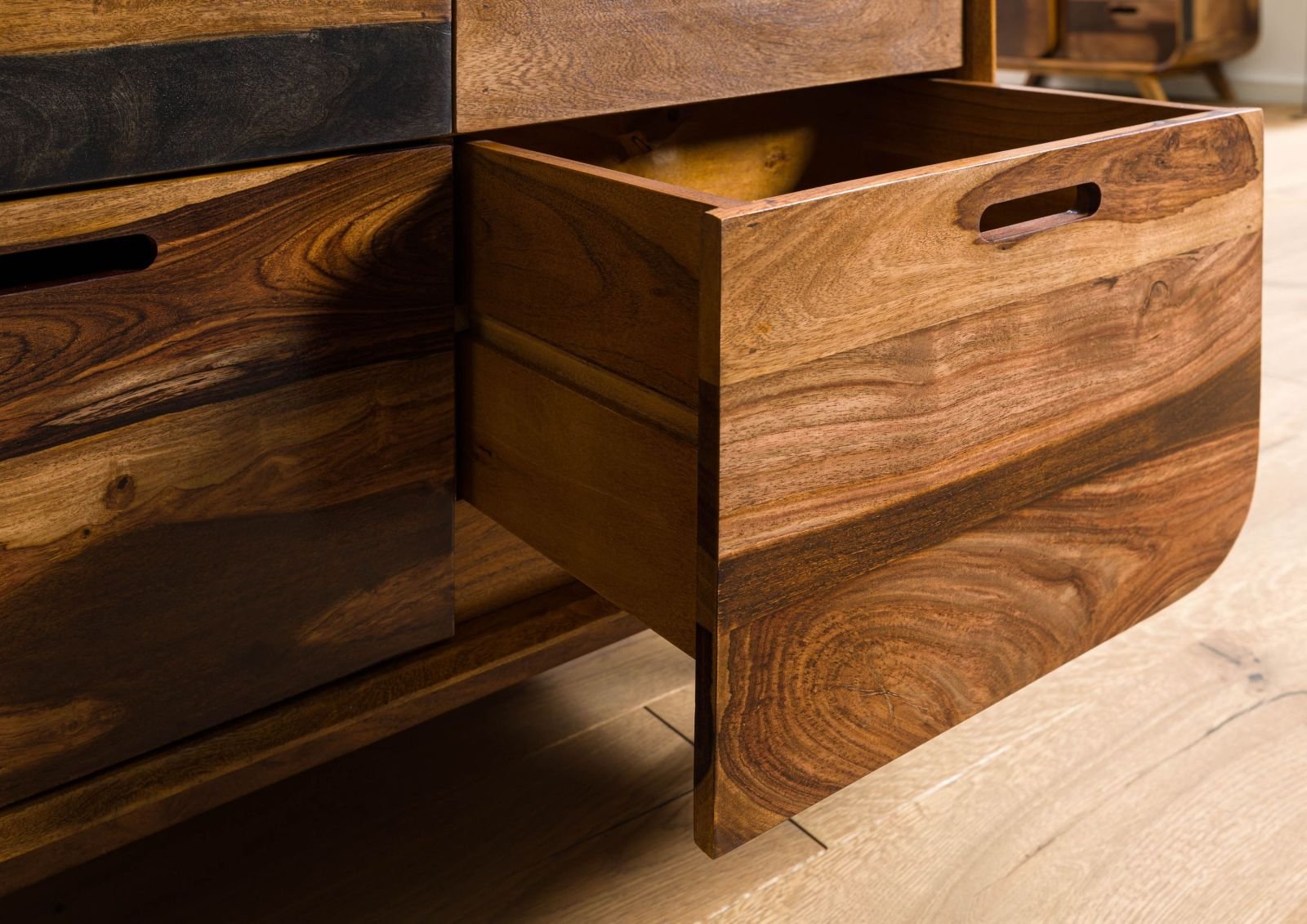 Corbett Sheesham Wood Highboard - Image 8