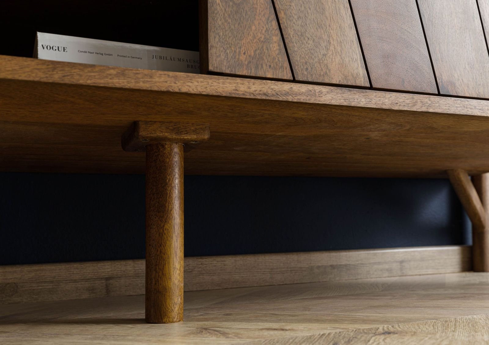 Darien Mango Wood TV Unit - Image 7