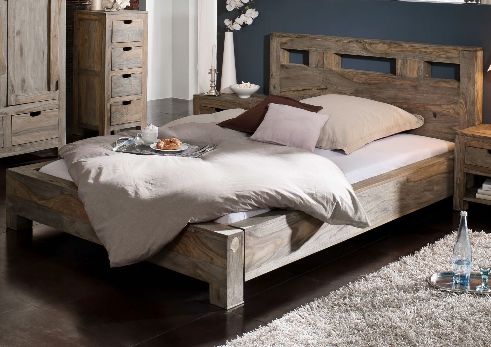 Grayse Sheesham Bed