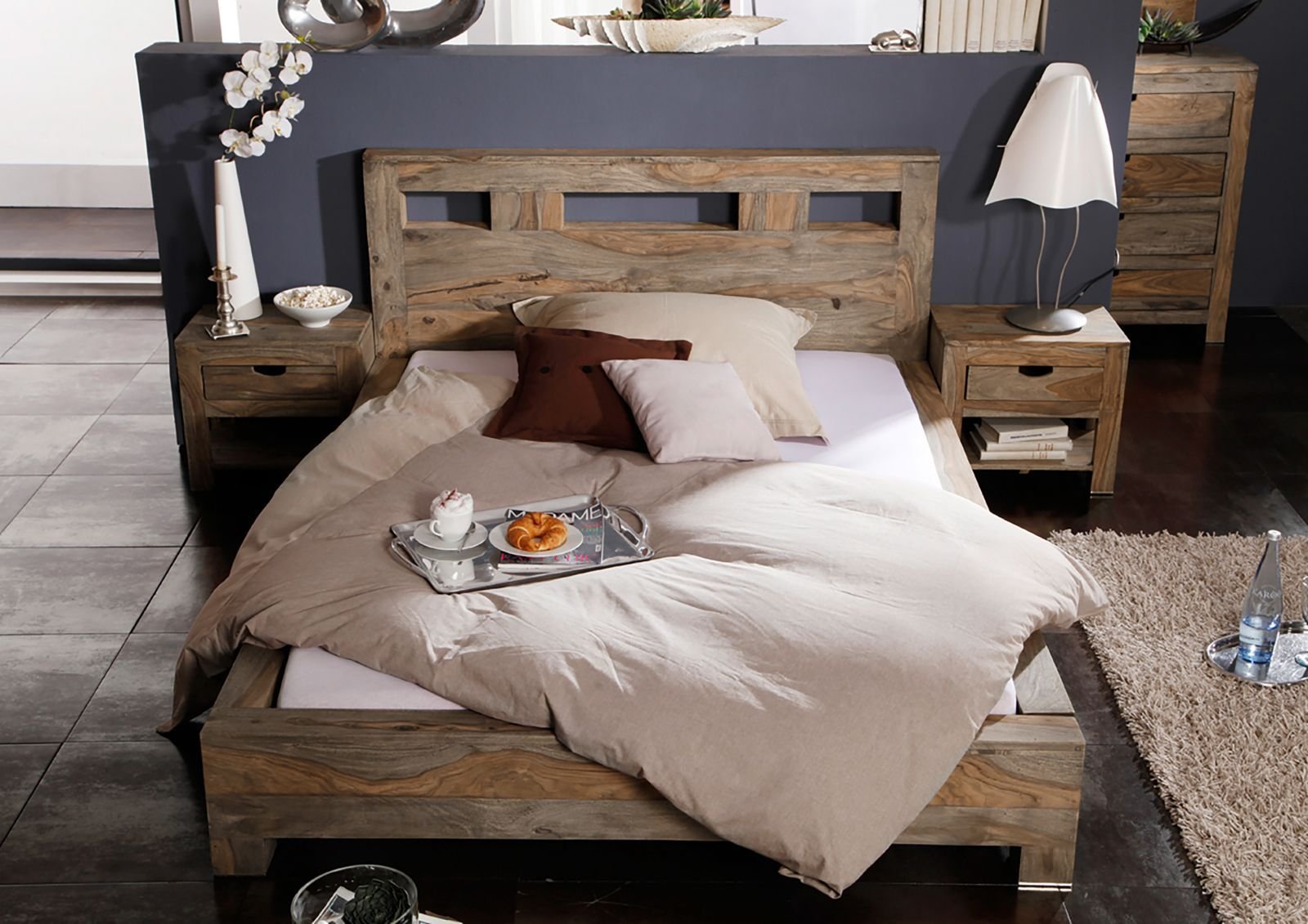 Grayse Sheesham Bed - Image 2