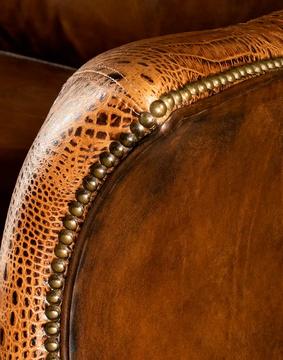 Chesterfield Concoa Sofa - Image 5