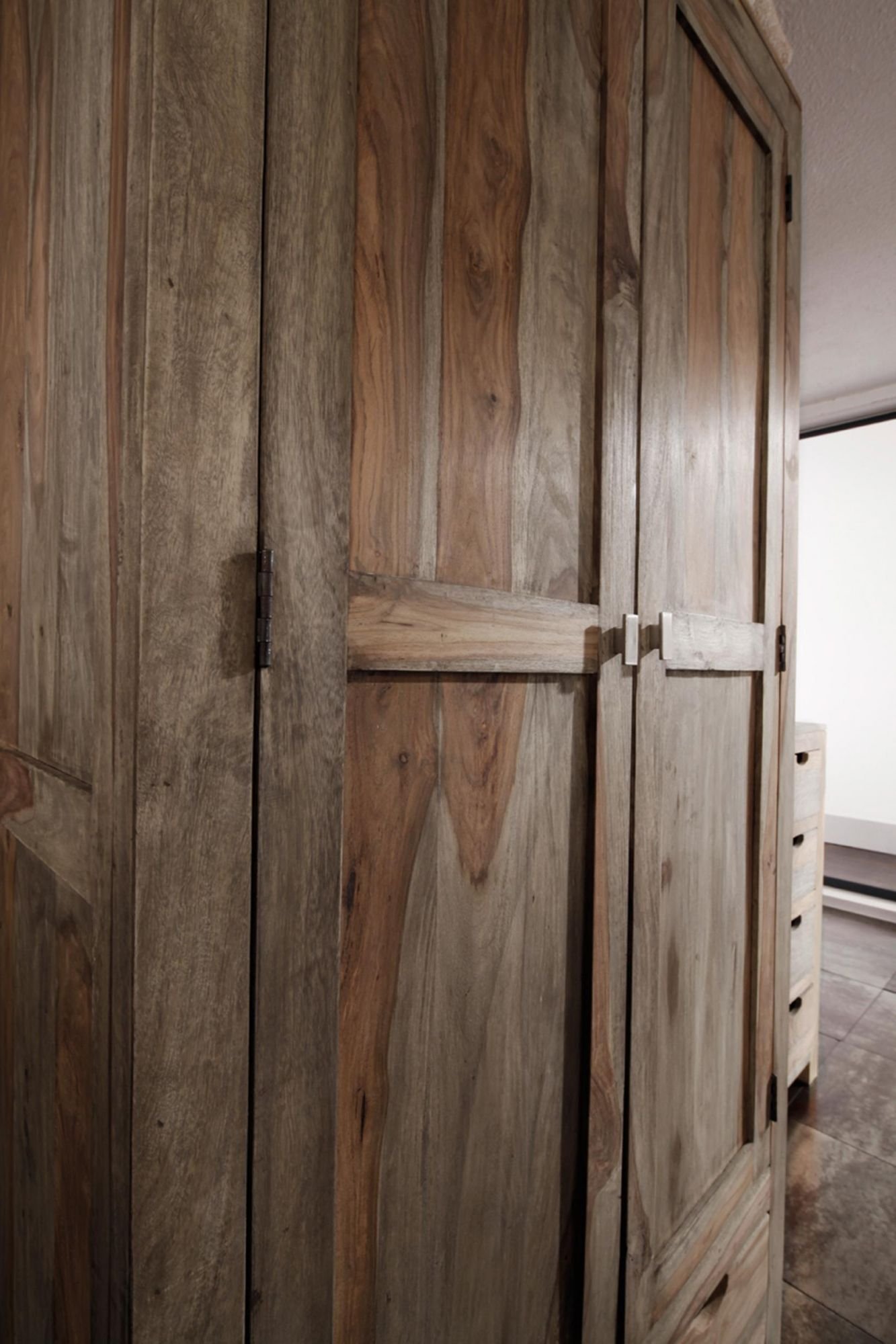 Grayse Sheesham Cabinet - Image 5