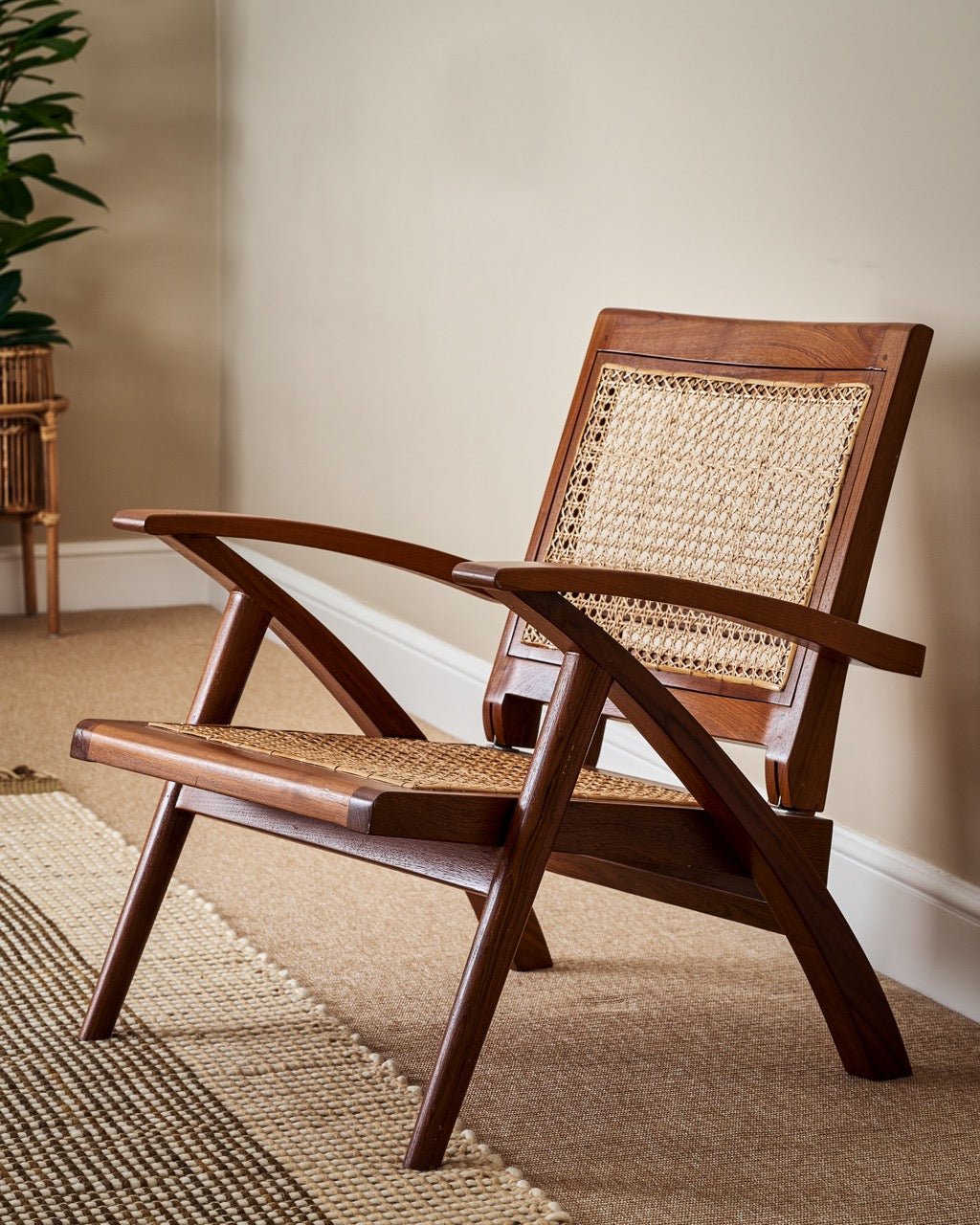 Mandor Premium Relaxing Cane Chair - Image 5