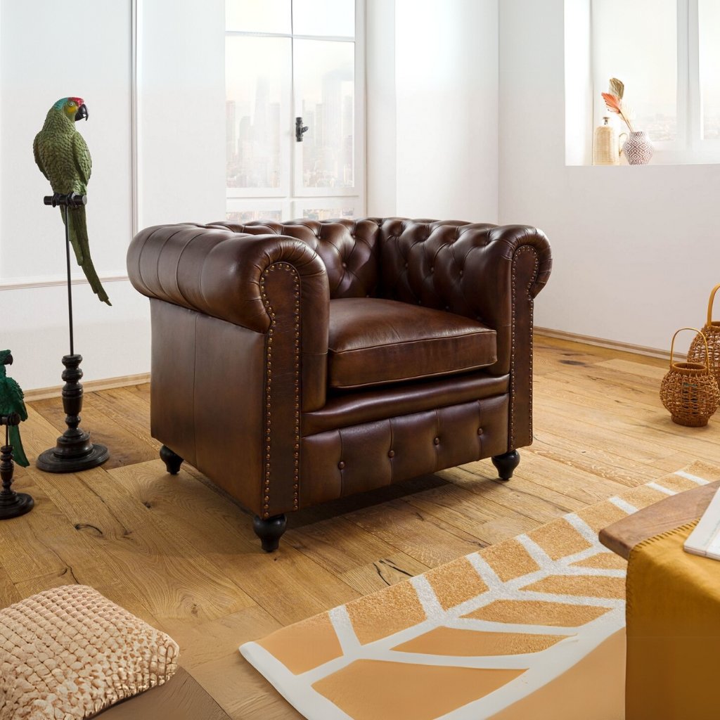 Classic Chesterfield Armchair - Image 2