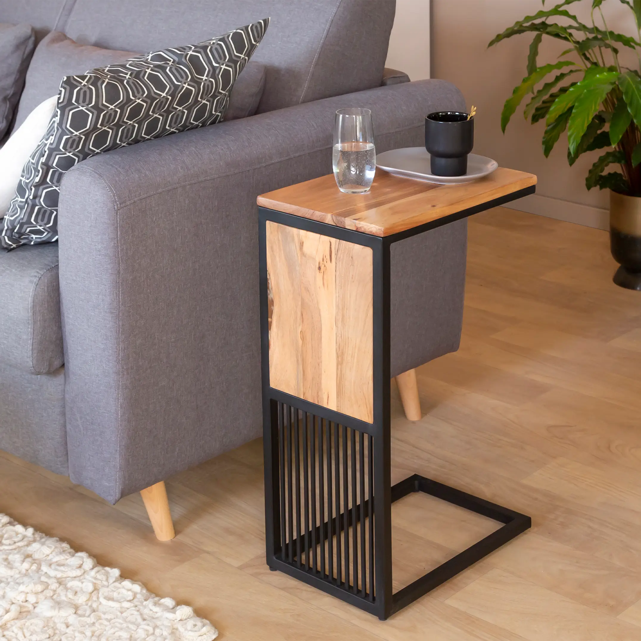 Albert Premium Metal C Table