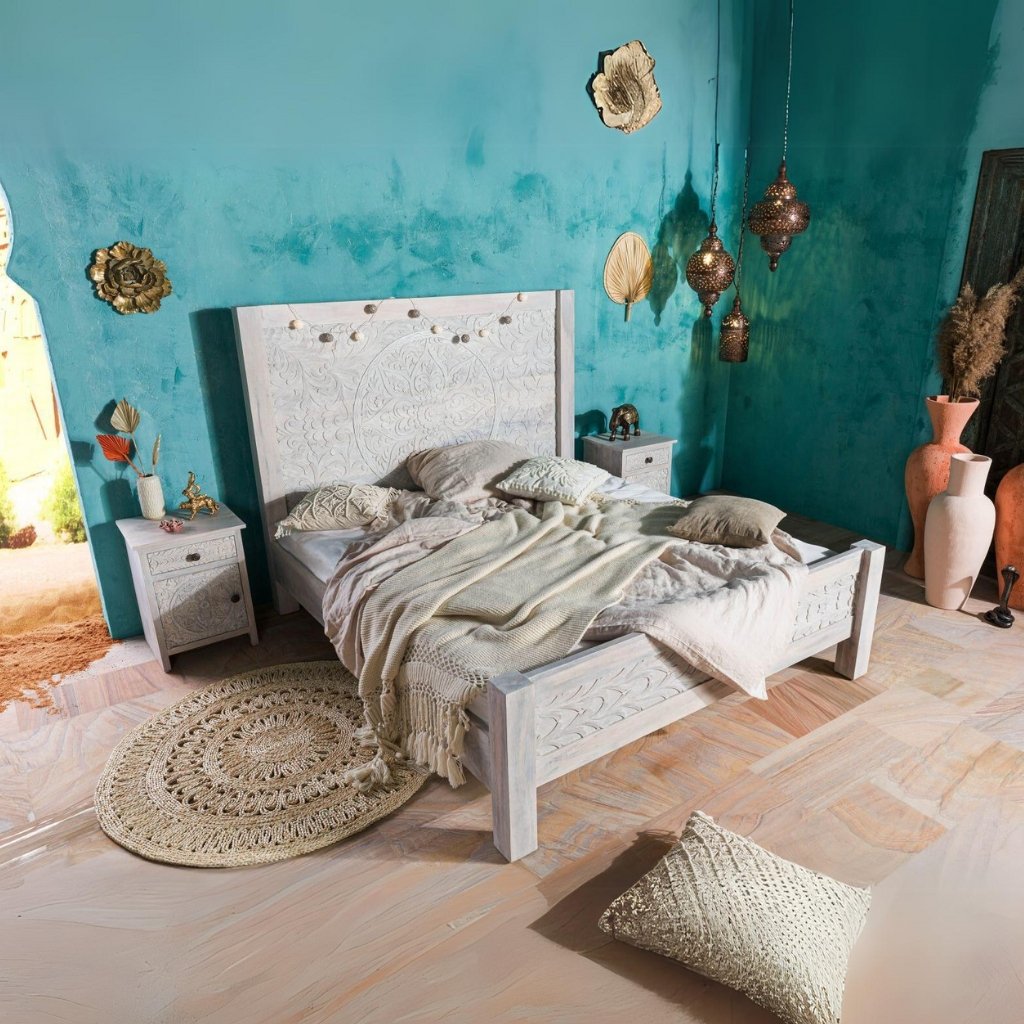 Persia Solid Wood Carved Bed - Image 2