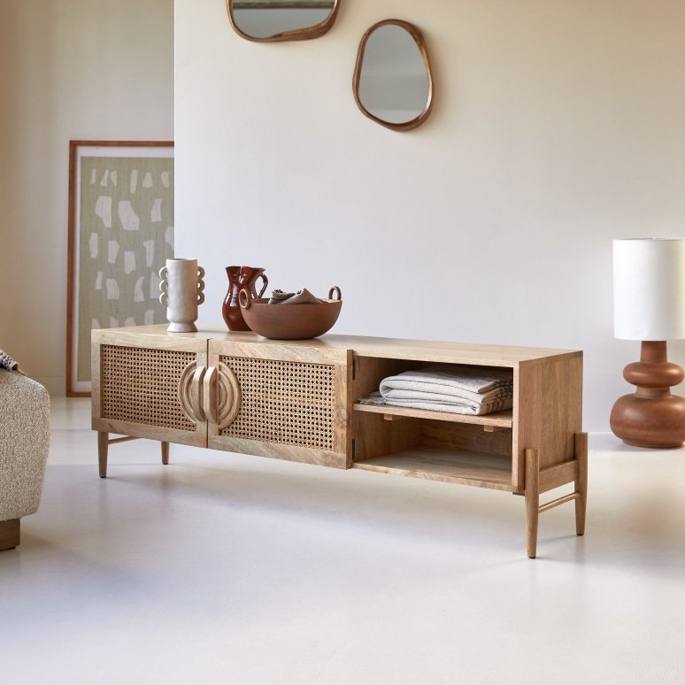 Vratta Mango Wood TV Unit With Cane - Image 4